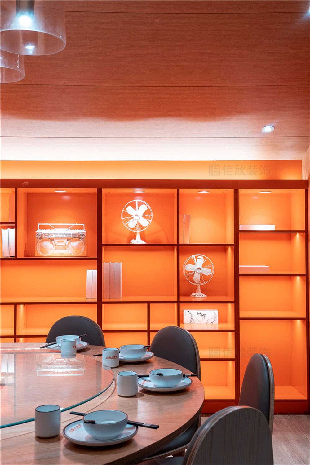簡(jiǎn)約風(fēng)浙江特色菜連鎖餐廳深圳龍華店裝修設(shè)計(jì)軟裝飾品