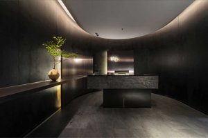 深圳鹽田新中式風(fēng)格川菜館裝修設(shè)計(jì)前臺(tái)接待廳效果圖