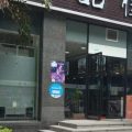 簡約現(xiàn)代便利店裝修門店裝潢玻璃平推門裝修設計