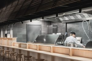 深圳寶安復(fù)古日式餐廳明亮備餐區(qū)裝修設(shè)計