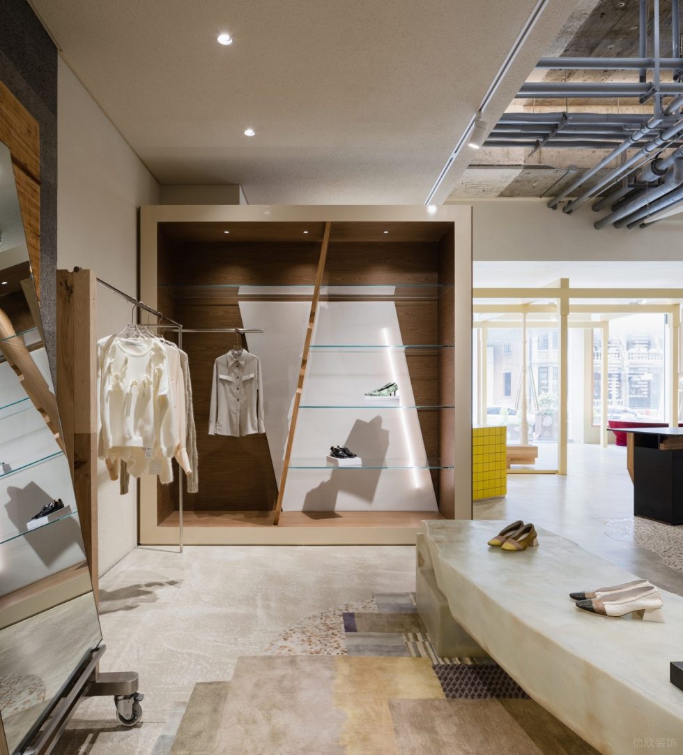 深圳市寶安區(qū)寶安中心現(xiàn)代風(fēng)服裝店旗艦店裝修設(shè)計(jì) 矮島臺(tái)
