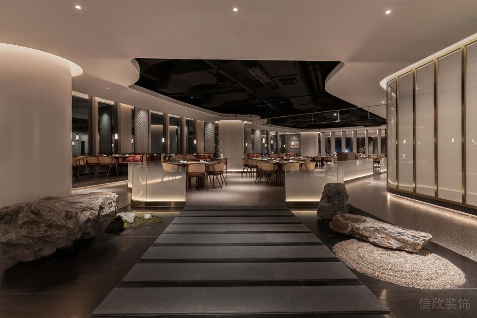 深圳市國風(fēng)高雅中式餐廳黑色懸空吊頂裝修設(shè)計
