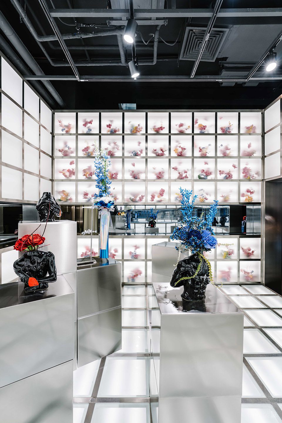 深圳市南山區(qū)南頭dresscode花卉概念店裝修設(shè)計 展臺二
