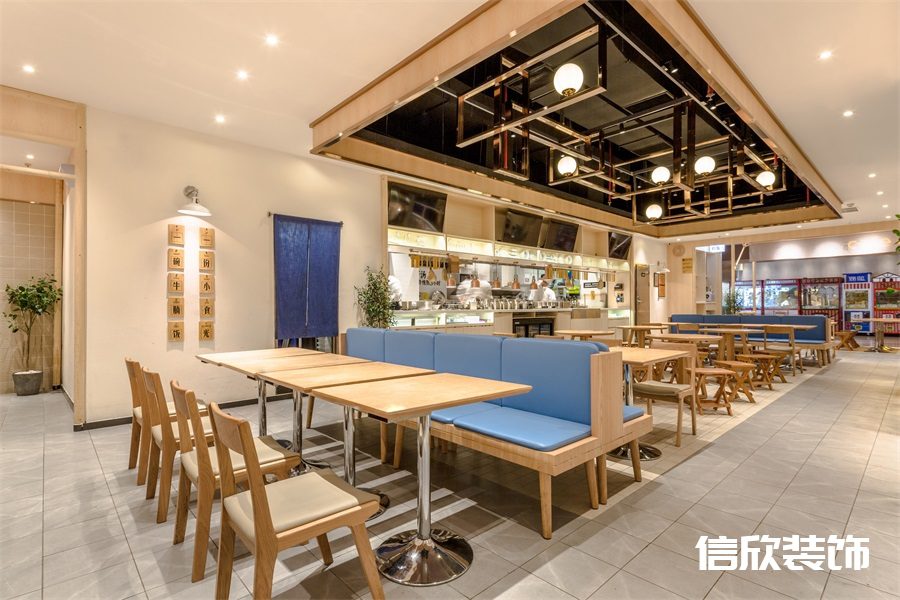 深圳羅湖筍干牛腩飯快餐店八人桌藍色卡座裝修設(shè)計